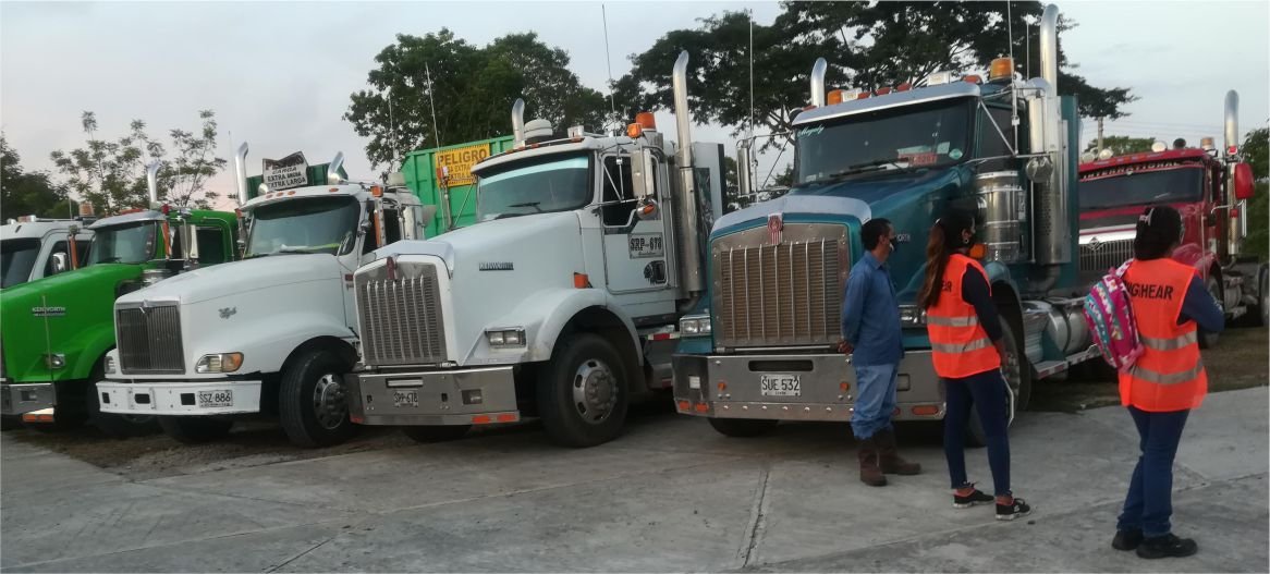 Galería Servigihear - Maquinaria amarilla en operación